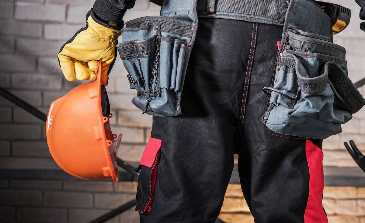 worker with hard hat